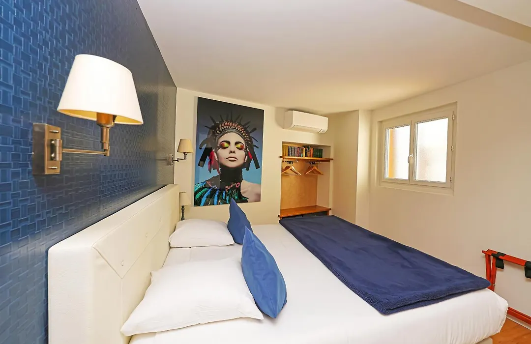 Hotel Les Pasteliers-1